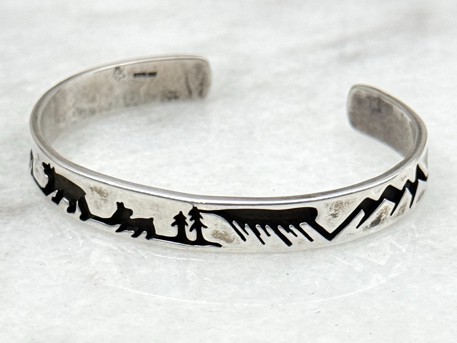 Vidal Aragon Style Native American Sterling Silver Storyteller Cuff 6.25” 7.8mm