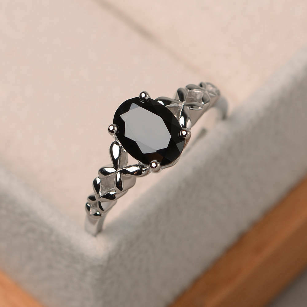 1.50Ct Lab Created Diamond Solitaire Engagement Ring 18K White Gold Finish