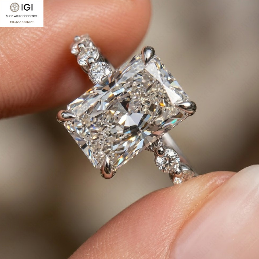 IGI 2.0Ct Radiant Cut E VVS2 Lab Grown Diamond Engagement Ring in 14K White Gold