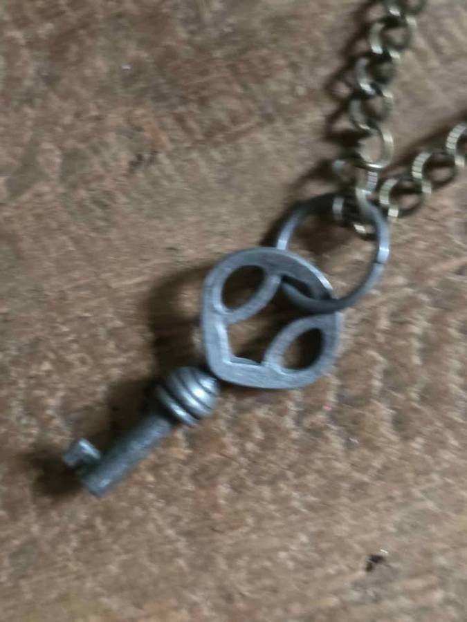 2011 Twilight Saga Breaking Dawn Part 2 Alice Cullen Prop Replica Necklace