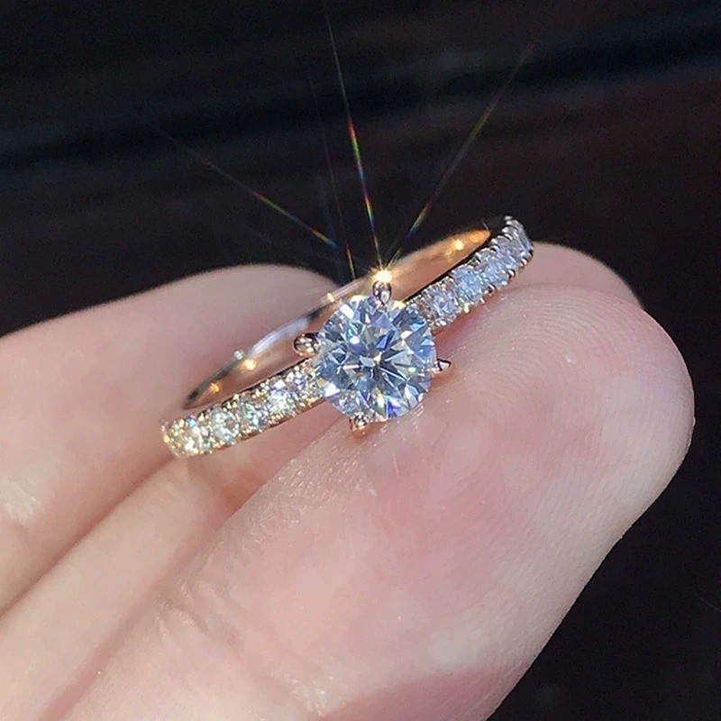 Crystal Zircon Engagement Ring Claw Setting Sparkling Wedding Band Women Jewelry
