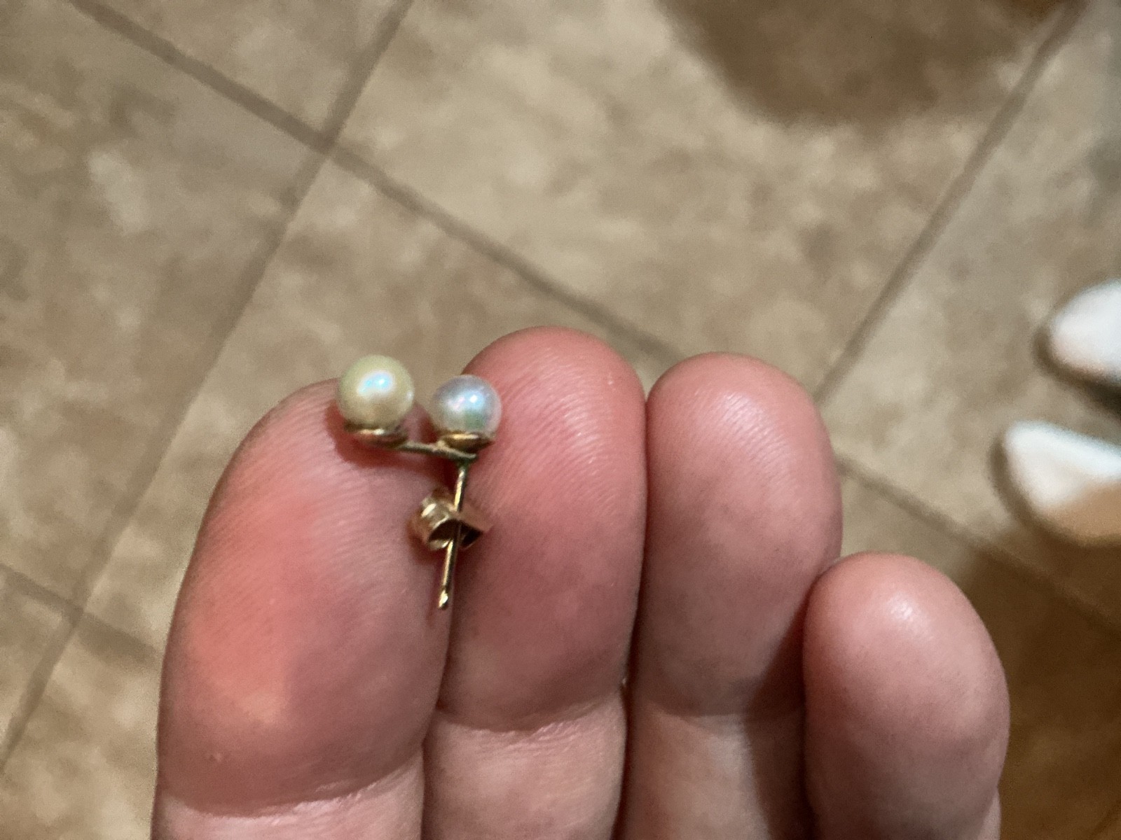 14K gold stamped single ear ring small stud with 2 pearls vintage midcentury