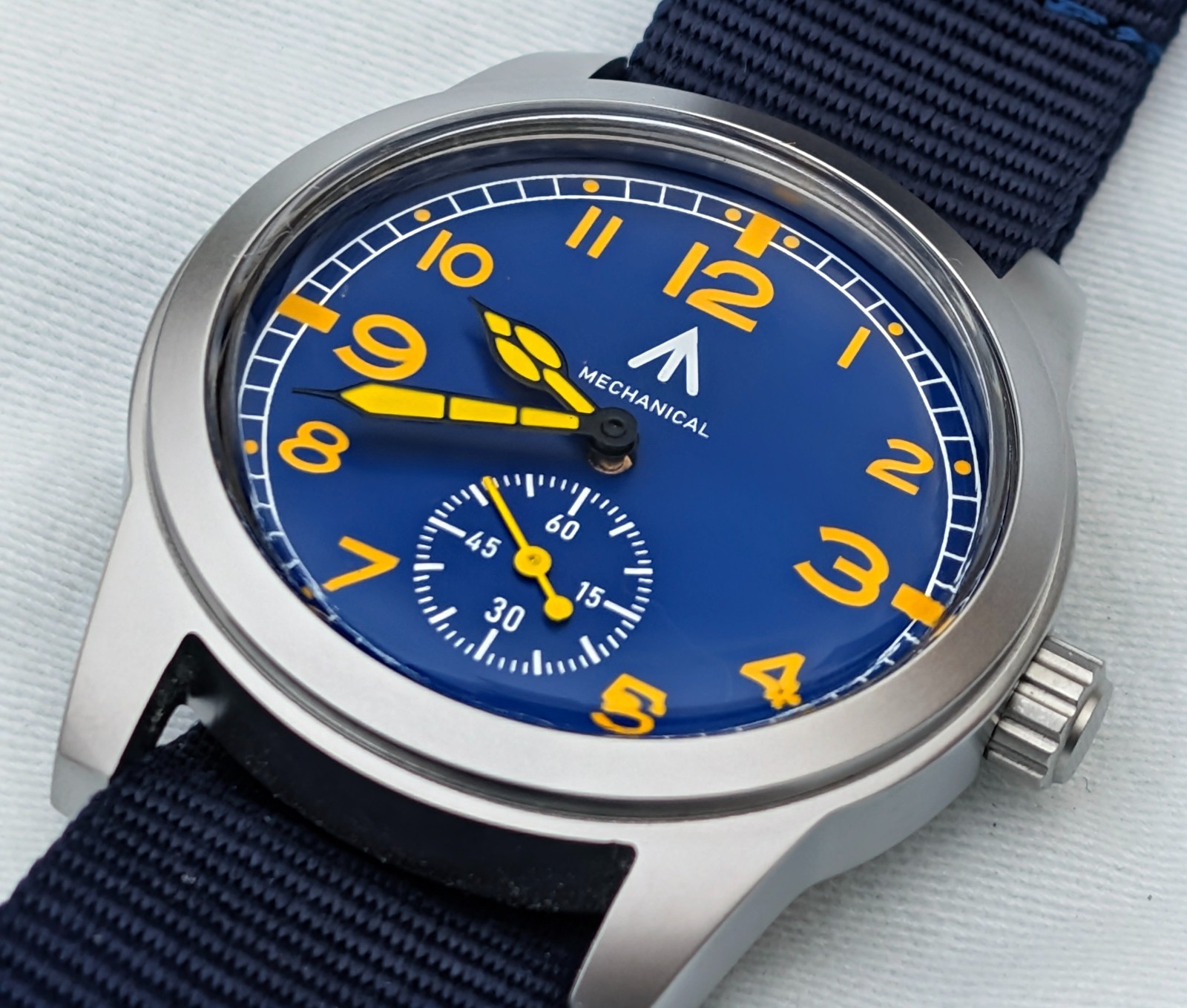 Mechanical Dirty Dozen Military watch Blasted Stainless steel blue 39mm