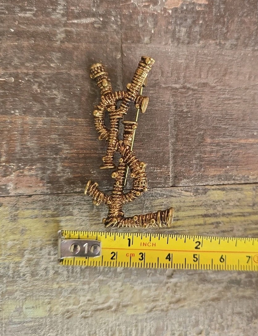 YSL Yes Saint Laurent Paris Vintage Brooch Pin Brass Tone BEAUTIFUL