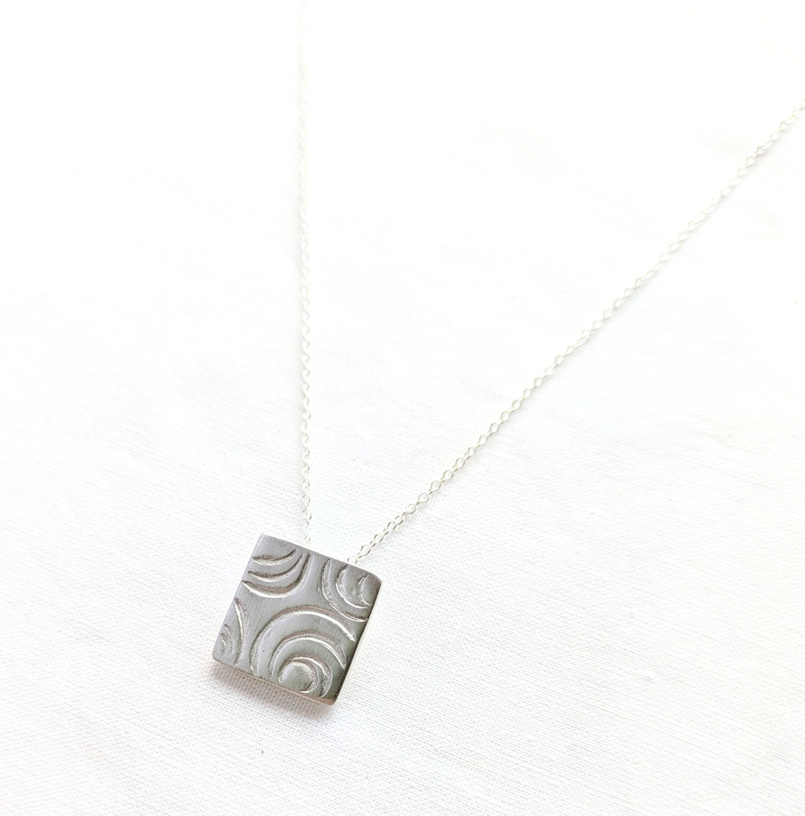 Handmade UK 999 Fine Silver Concentric Circles 15mm Square Pendant Necklace Gift