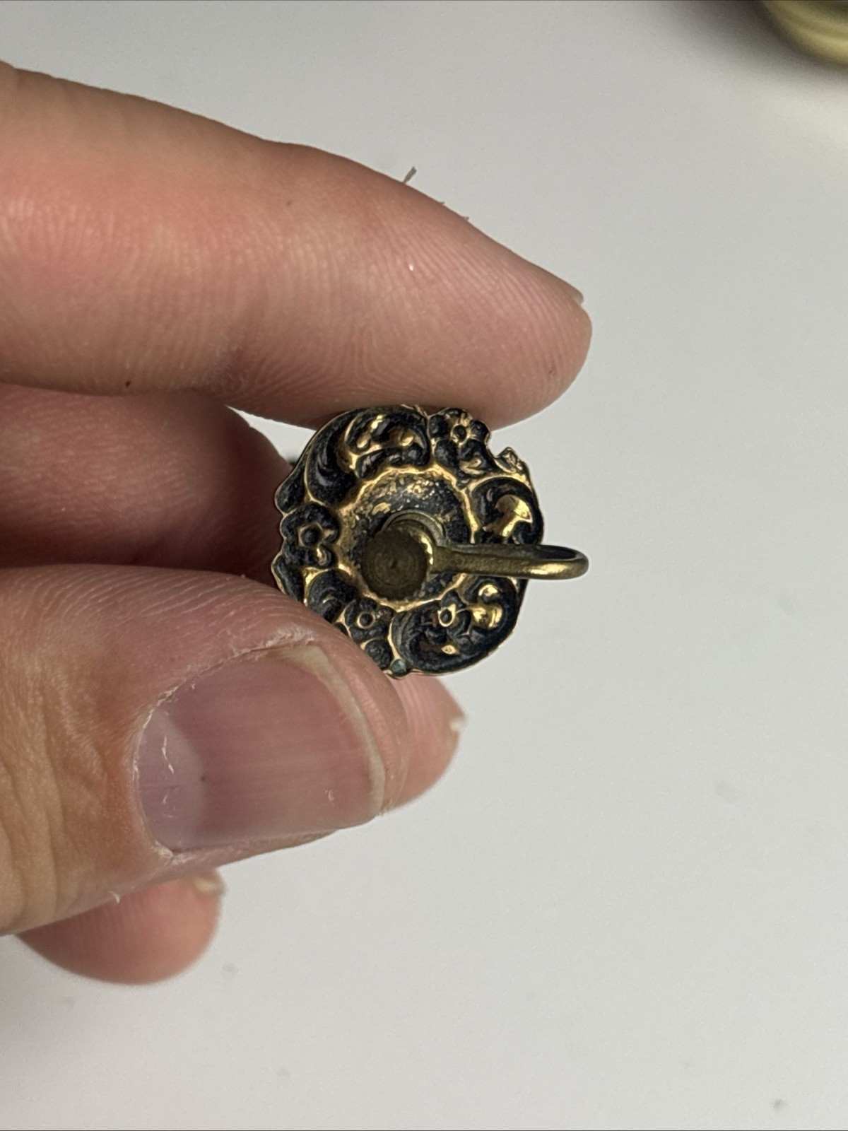 Vintage Cameo Screw Back Earrings