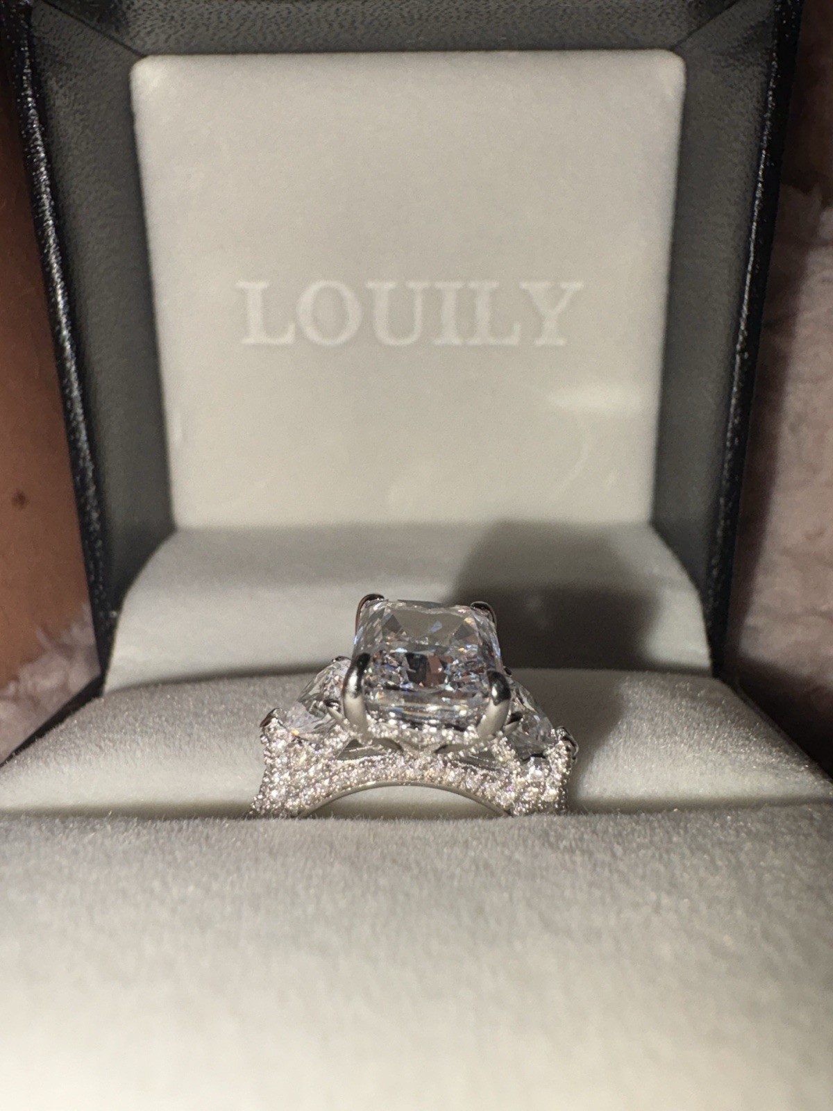 Louily Radiant Cut 3-Stone Ring l Size 6 | 925 Sterling Silver | brand new
