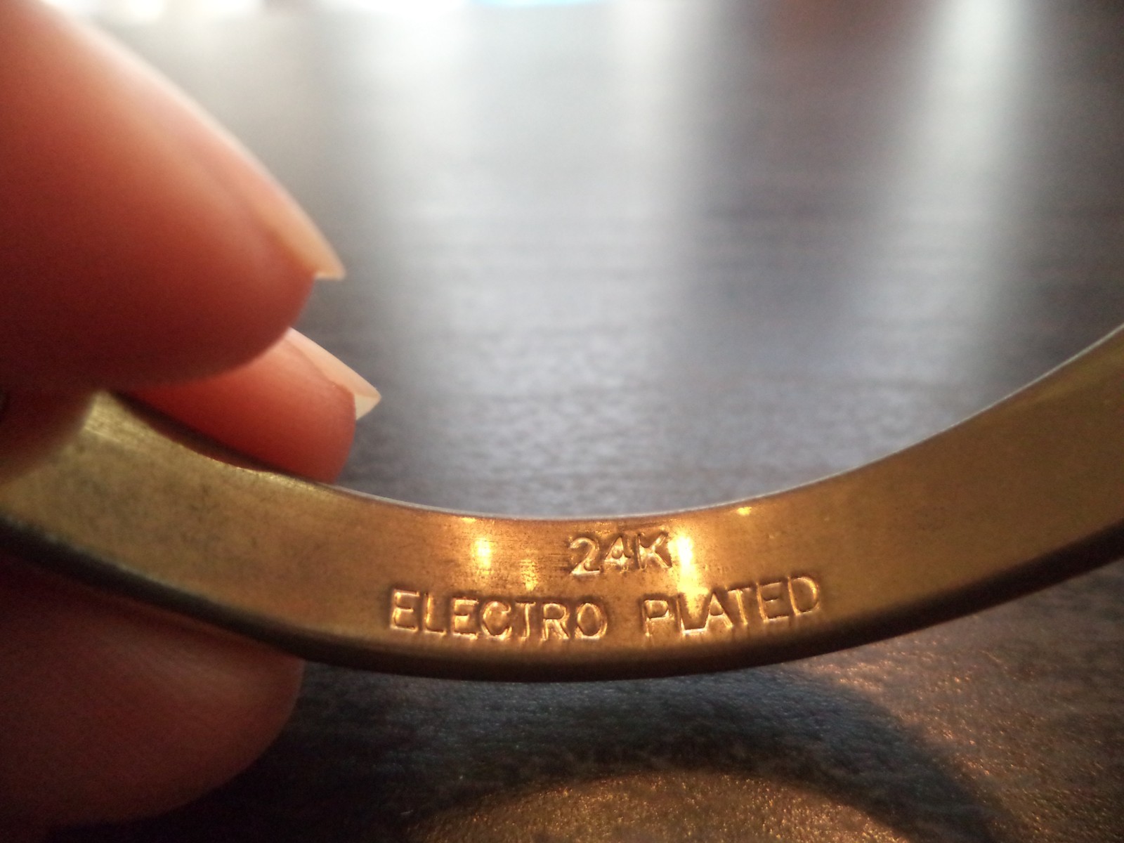 STUNNING VINTAGE ESTATE SIGNED 24K ELECTRO PLATE CUFF 6.5″ BRACELET! G46004