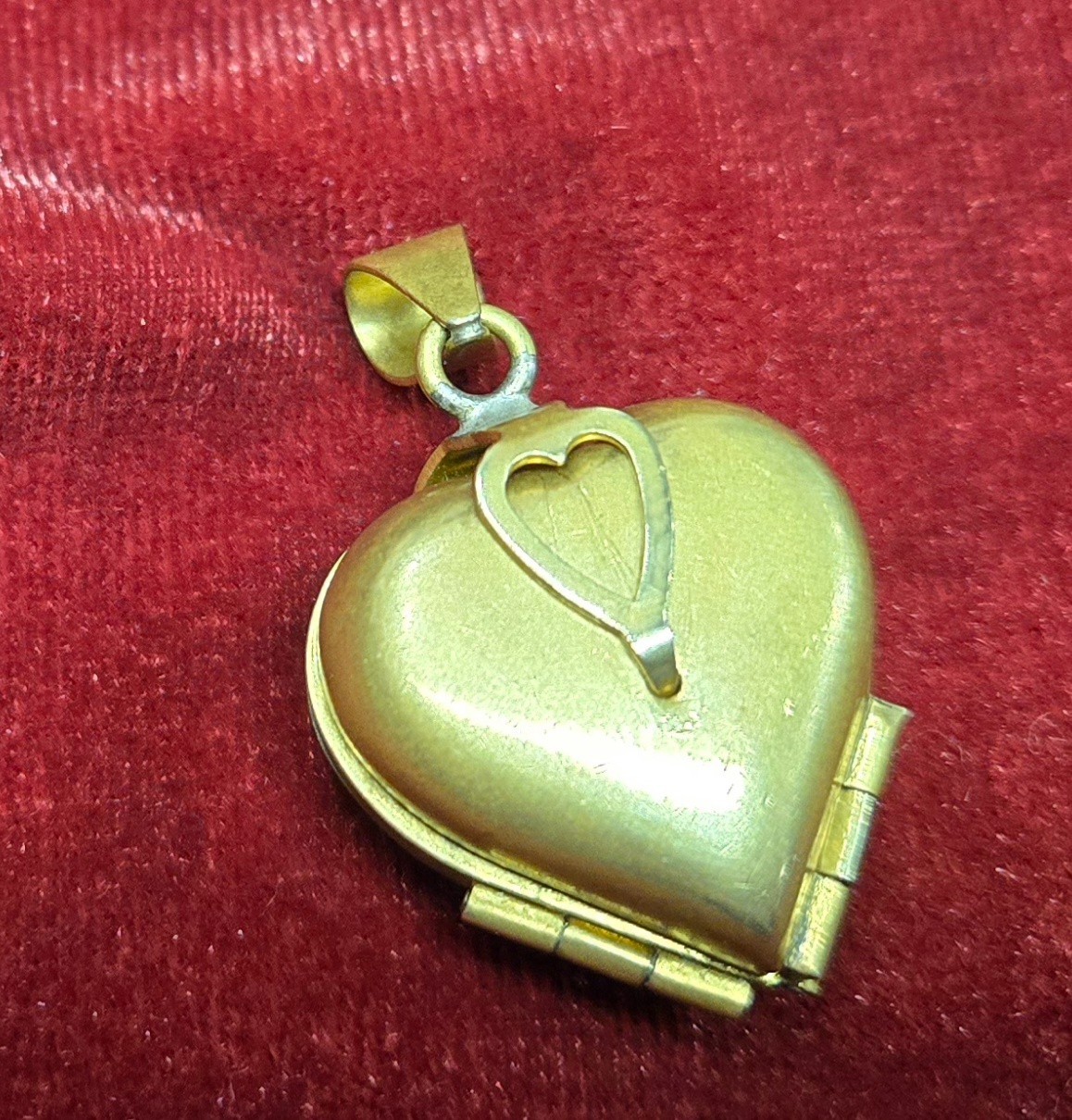 Vintage Brass 4-Way Folding Heart Clover Locket Pendant