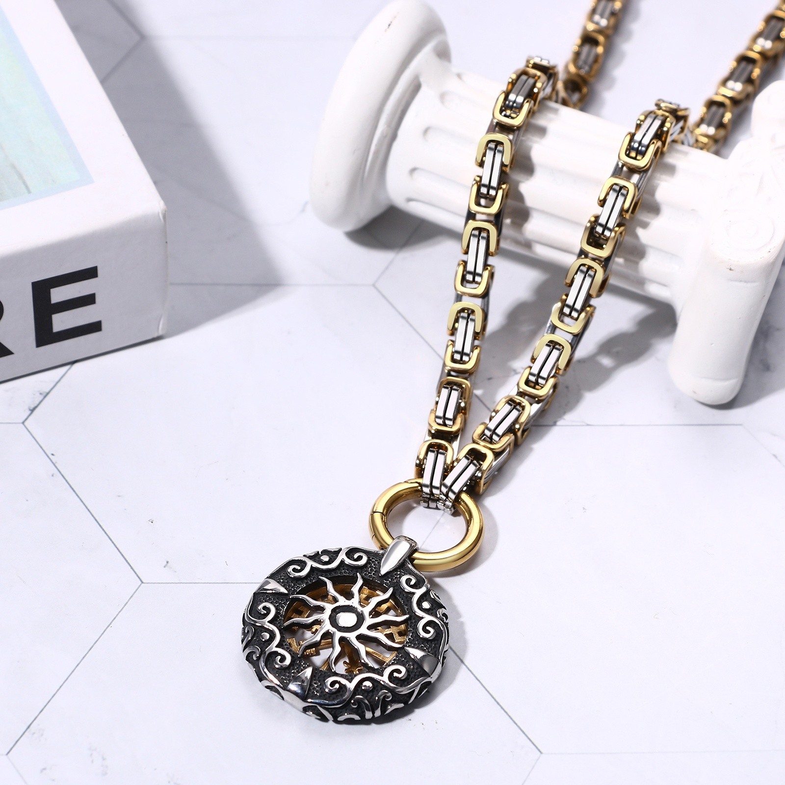Men’s Viking Heavy Compass Rune Pendant Necklace Byzantine Chain Stainless Steel