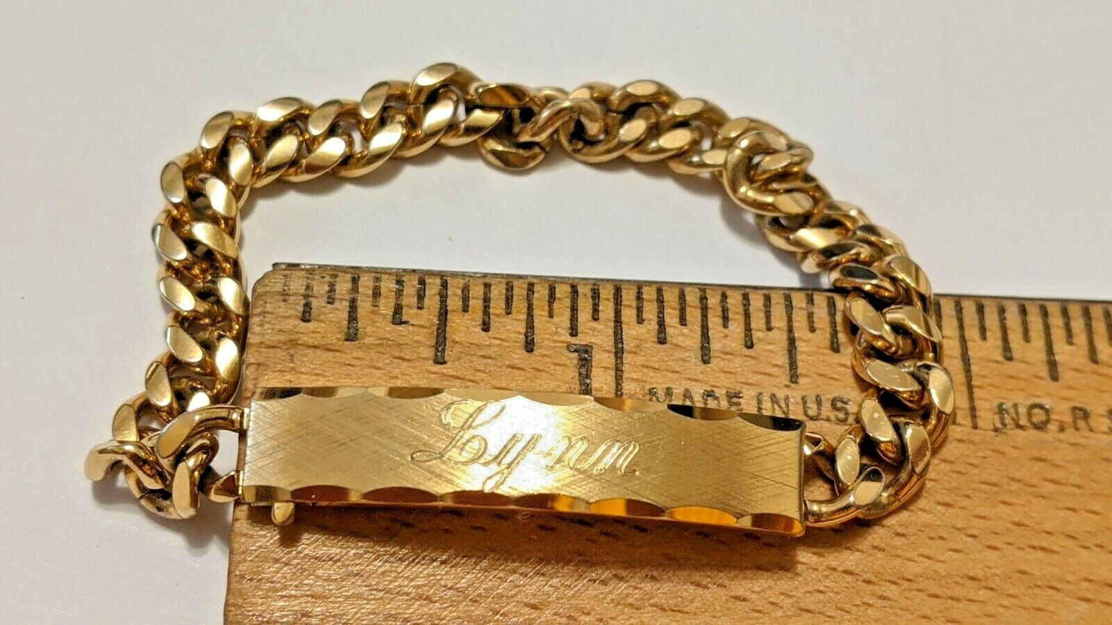 VTG SPEIDEL IDENTIFICATION BRACELET ID LYNN THE NAME LYNN 6 3/4″ LONG GOLDPLATED