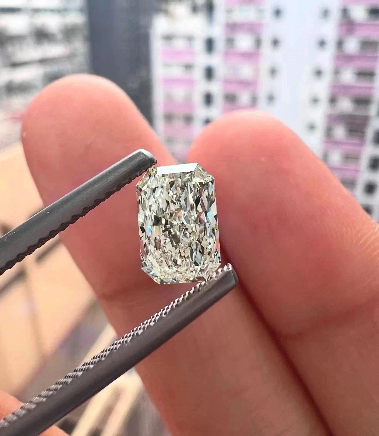 Loose 4.00 Ct Radiant Cut CVD Lab-Grown Diamond Certified D Color VVS1 Clarity