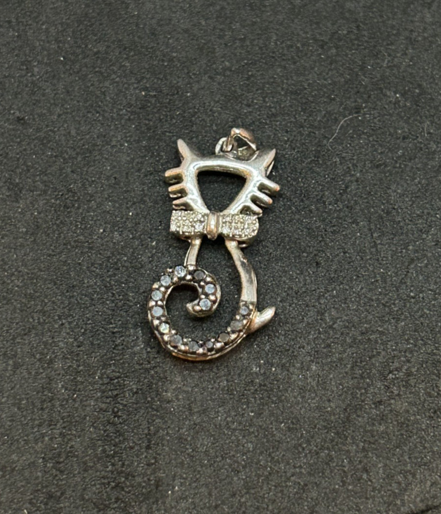 925 Sterling 0.25 Carat Silver Round Black & White Diamond Cat Pendant – 1.39g