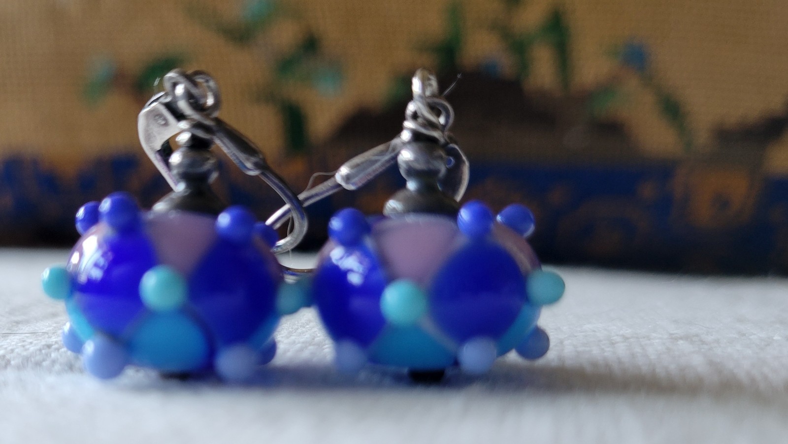 Vintage Handcrafted Yummi Glass Italy Bead Dangle Earrings Sterling Leverback