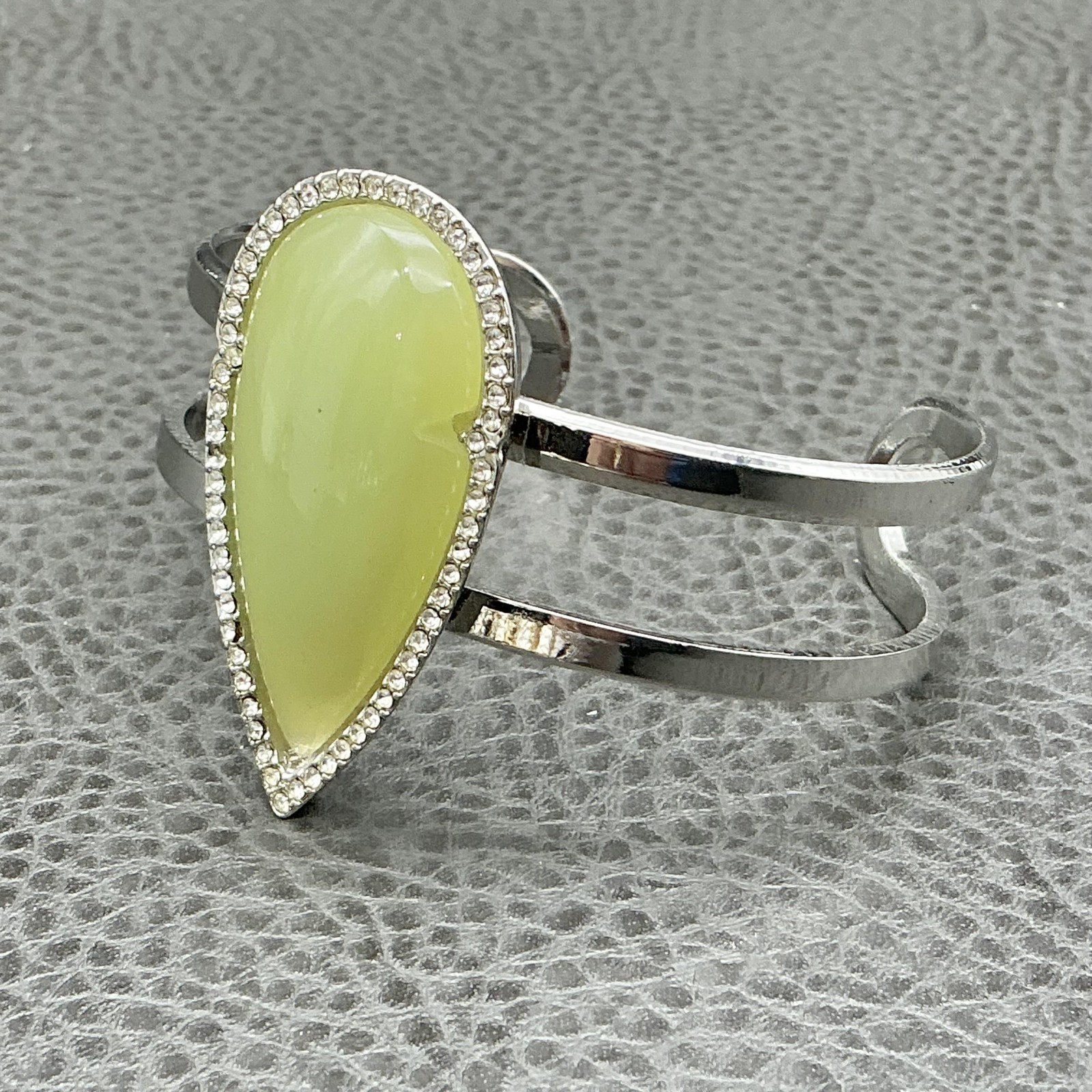 Bracelet Silver Yellow Teardrop Cuff Rhinestone 6.5 In Womens Fashion Jewelry
