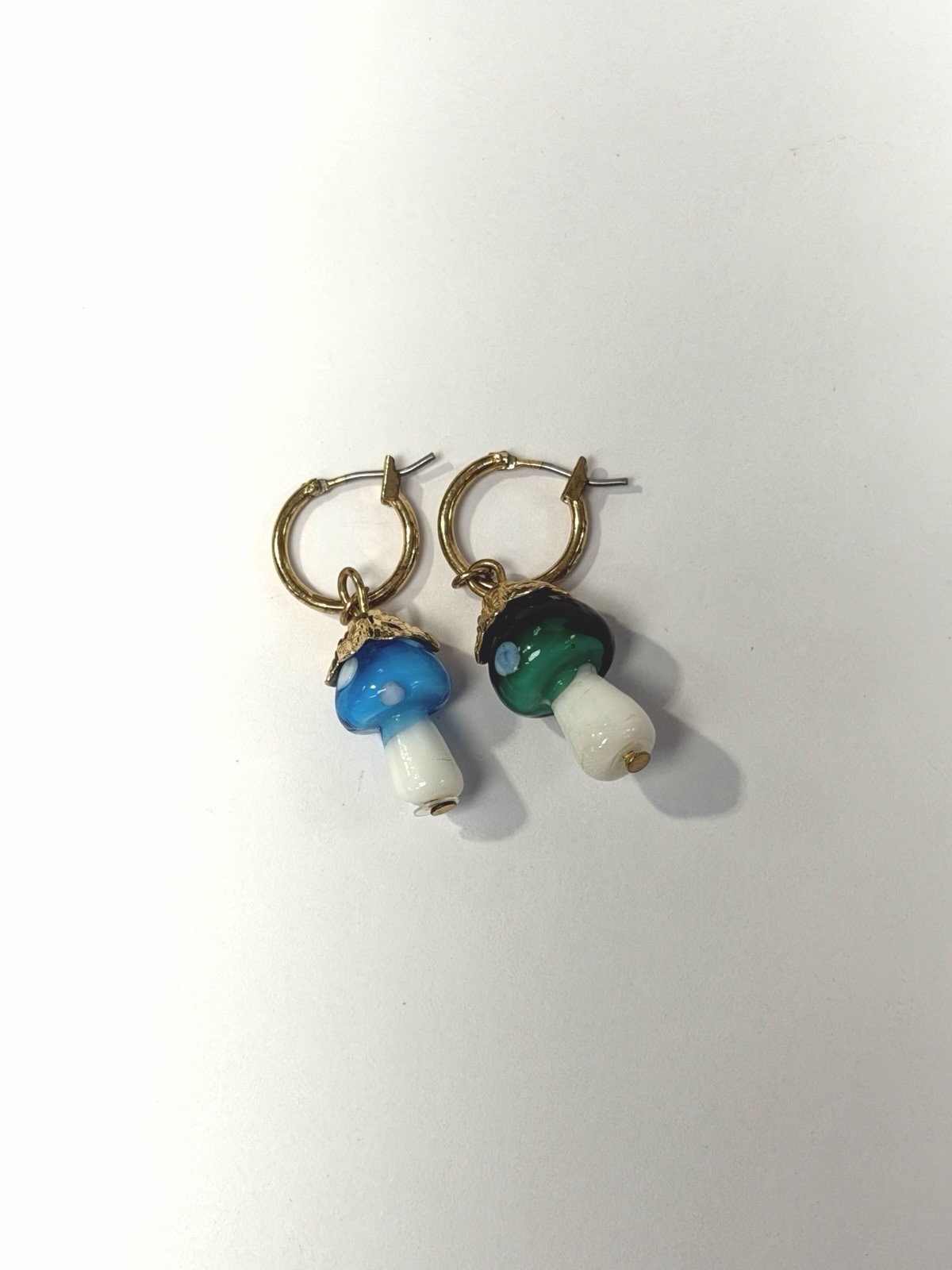 Gold Tone Hoop Dangle Drop Earrings Blue Green White Mushroom Charms Hinged