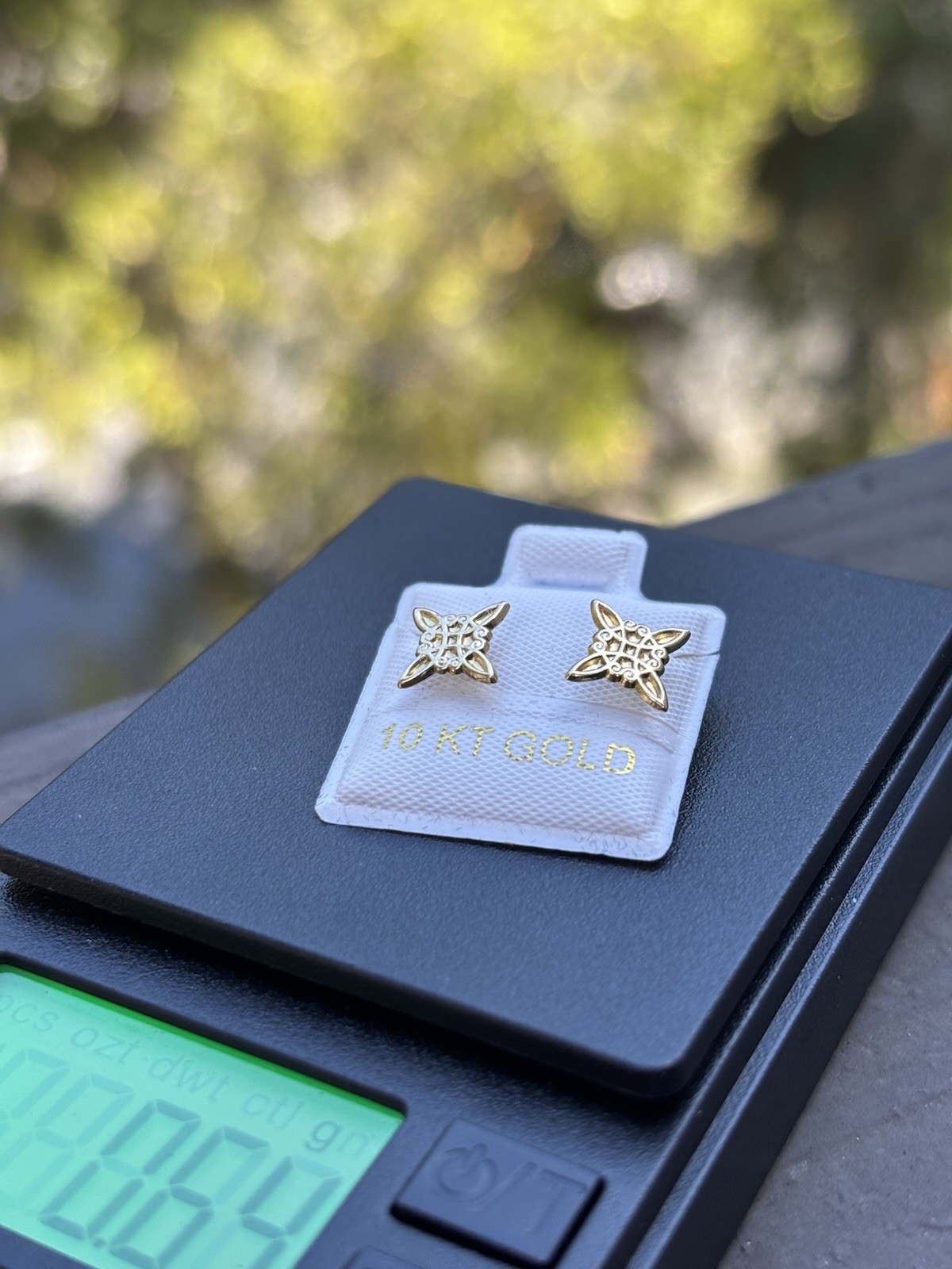 10K Yellow Gold Star Stud Earrings Pair Lobe No Stone