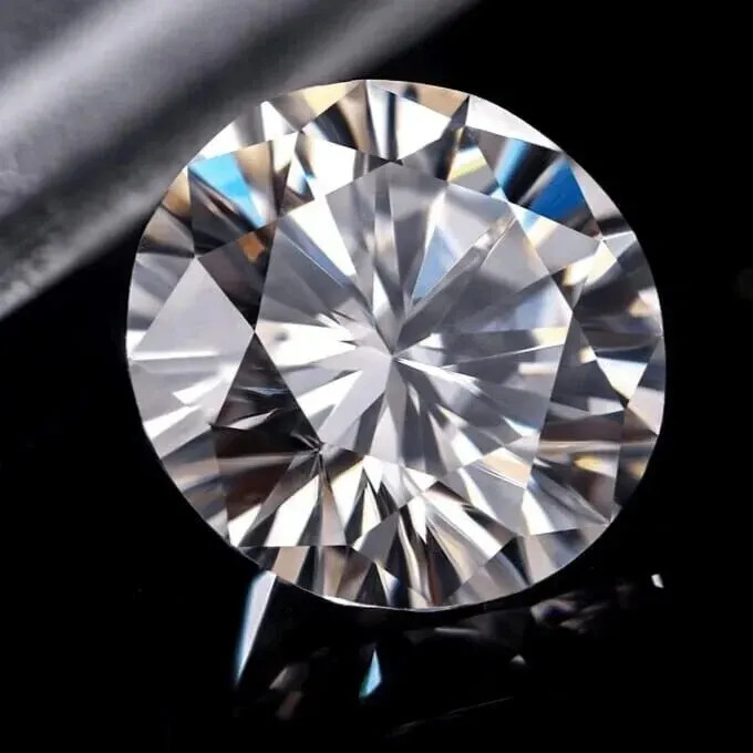 Lab Created Diamond 9.5X9.5 MM Round Cut VVS1 Clarity D Colour GIE Certified