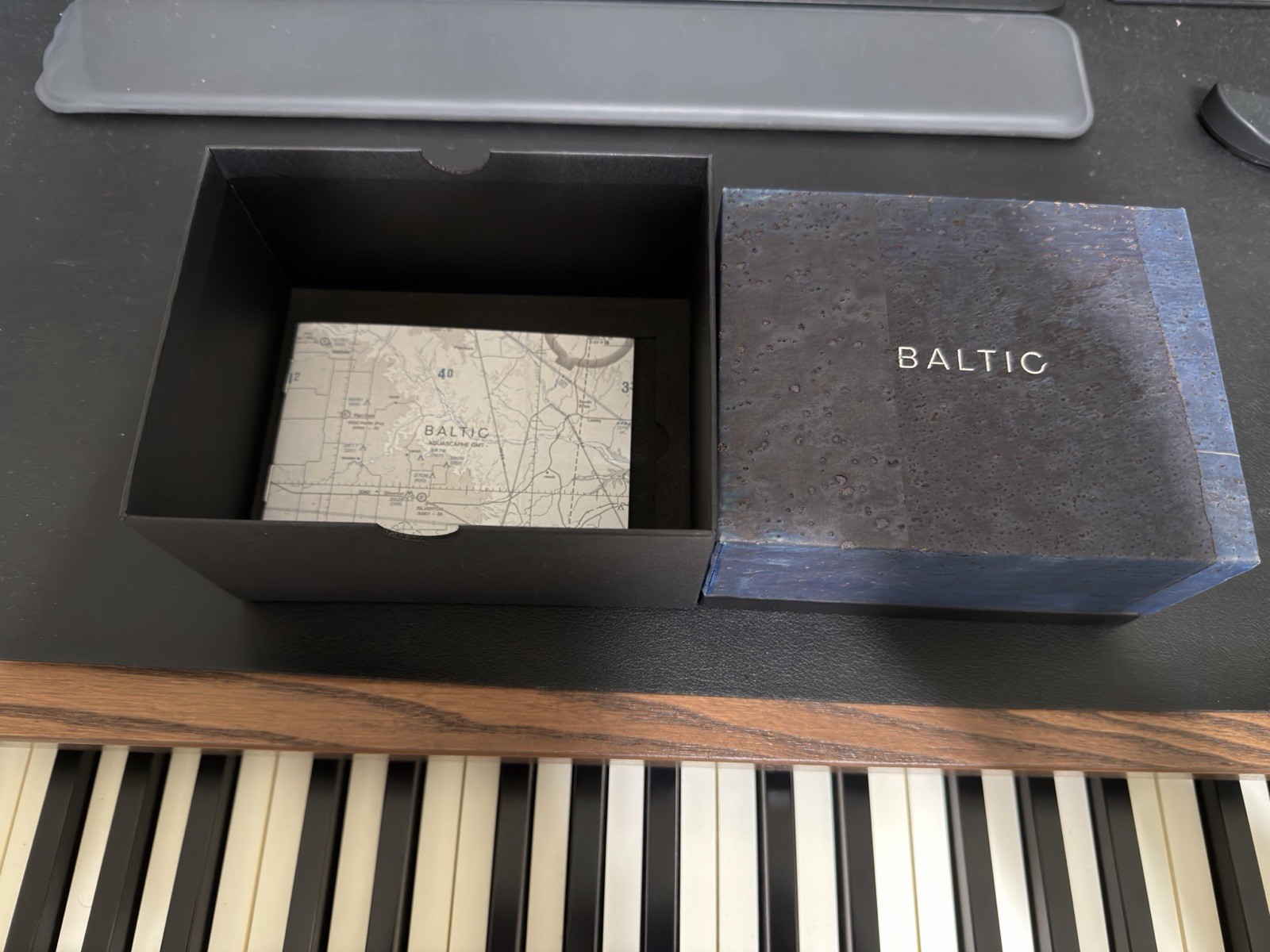Baltic Aquascaphe GMT(Grey)