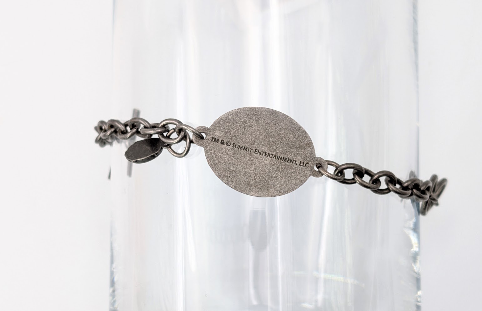 Twilight Saga New Moon Bracelet Silver Tone Cullen Crest Charm Vampire Eternal