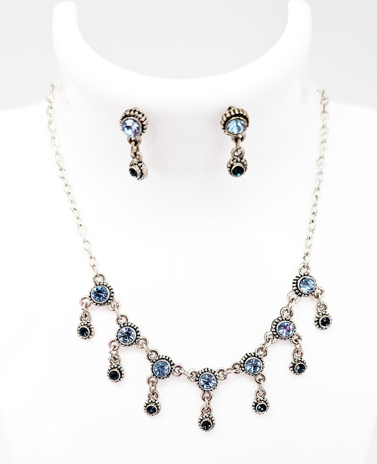 DESIGNER INSPIRED 17 in BLUE CRYSTAL VICTORIAN SILVER TONE DANGLE JEWELRY SET