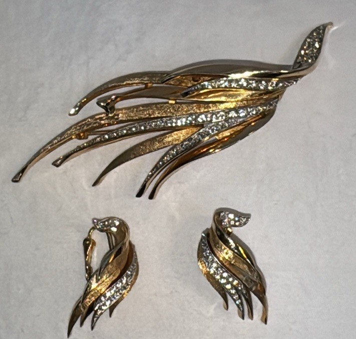 Vtg Marcel Boucher Gold Plated Metal Brooch & Earrings with Pave Rhinestones