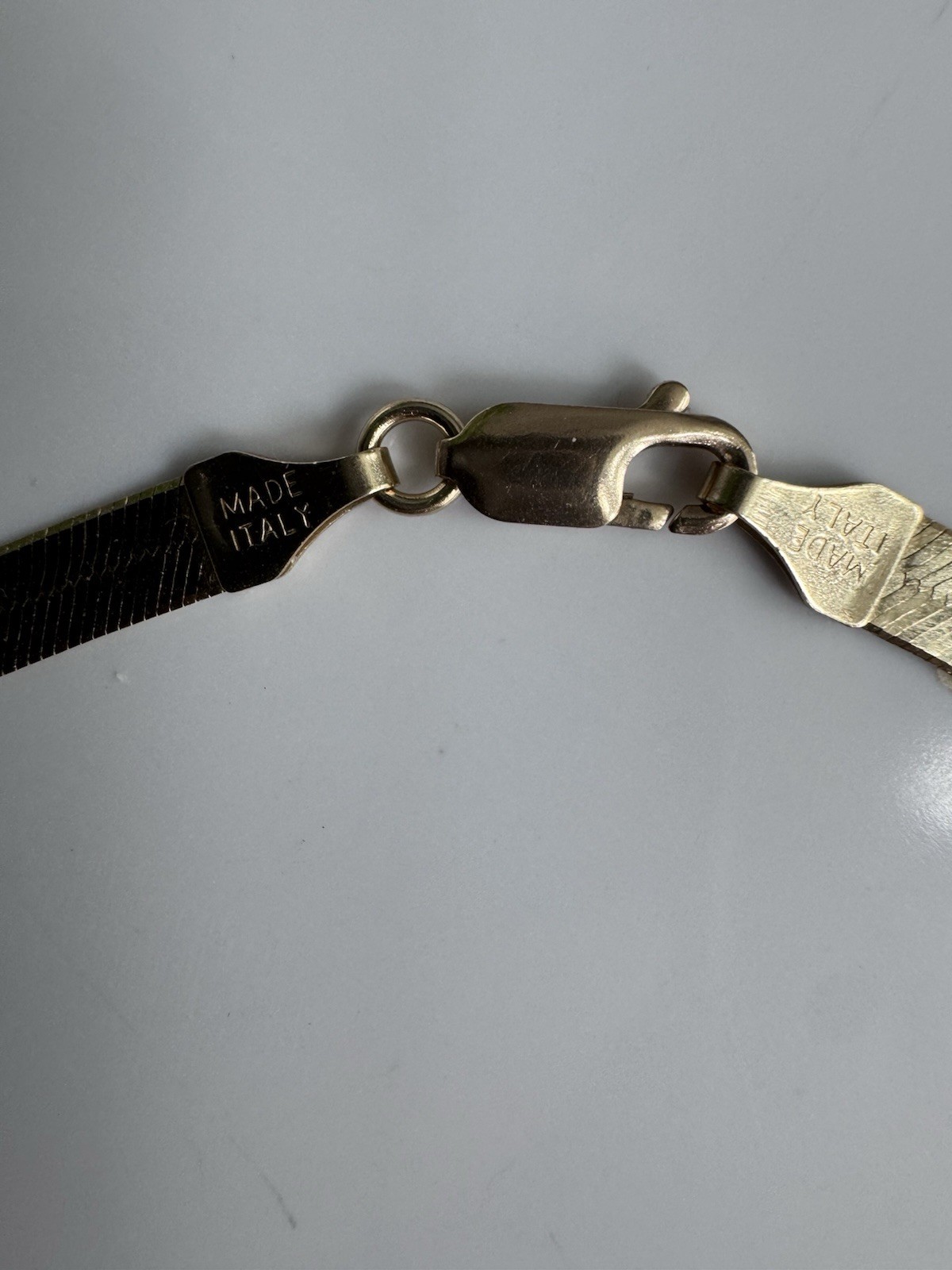 14k 20 Inch 5 mm Herringbone Necklace 9 grams Made In Italy