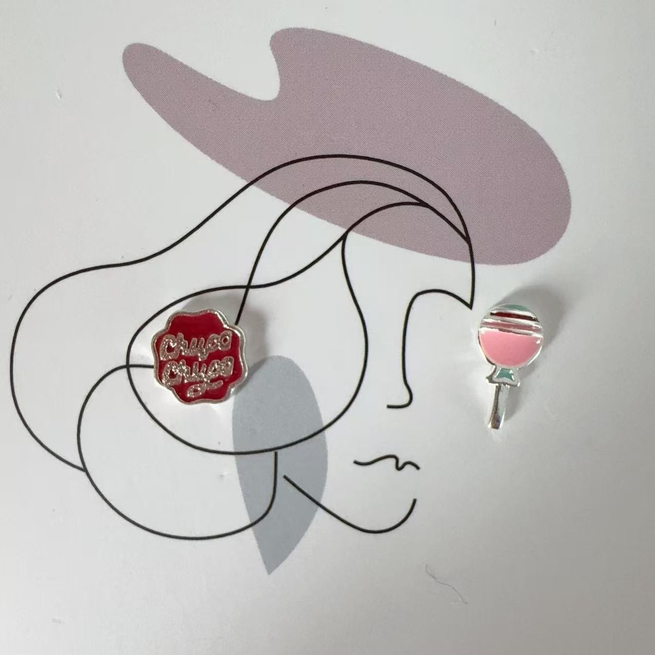 🍭 Cute Chupa Chups Lollipop Enamel Stud Earrings – Asymmetrical – Brand New