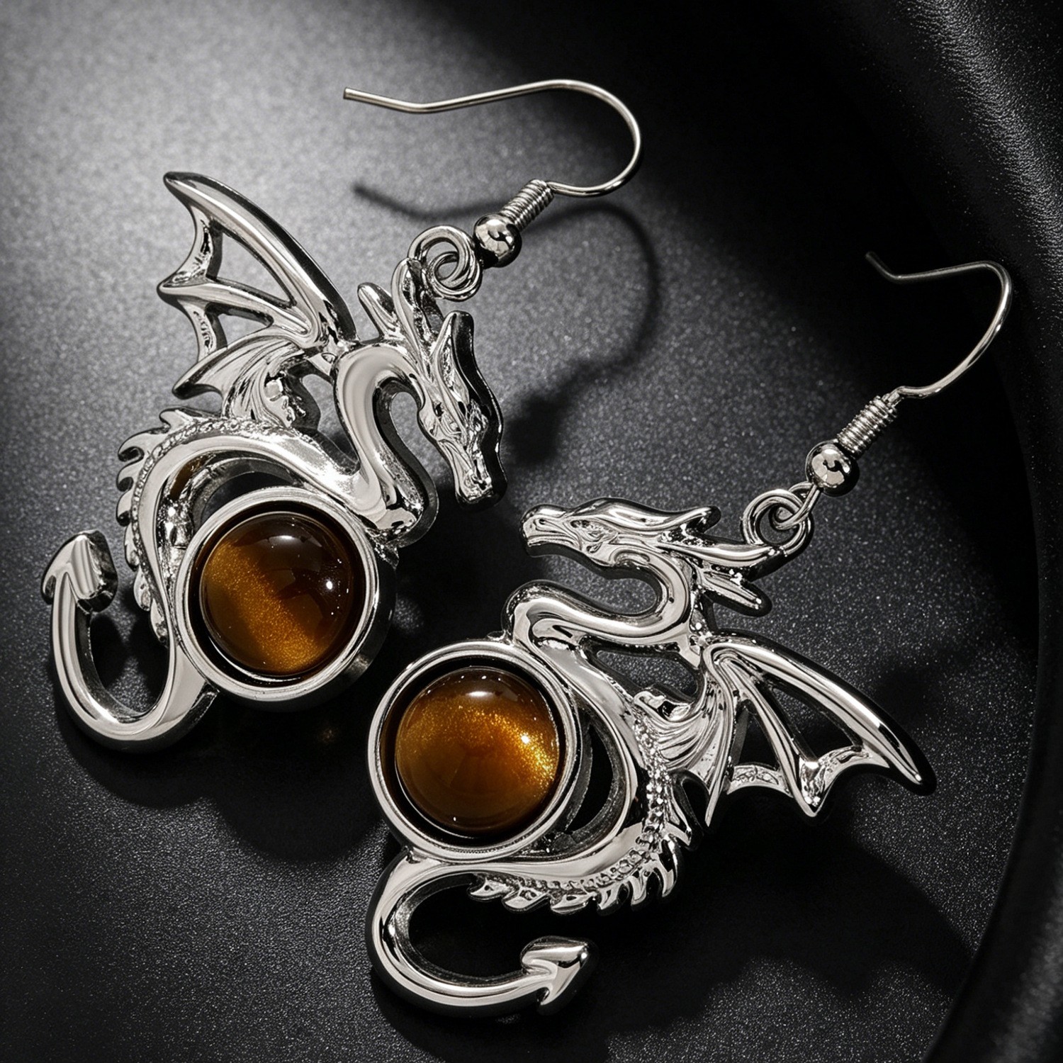 1 Pair of Exquisite and Stylish Zinc Alloy Dragon Pendant Earrings