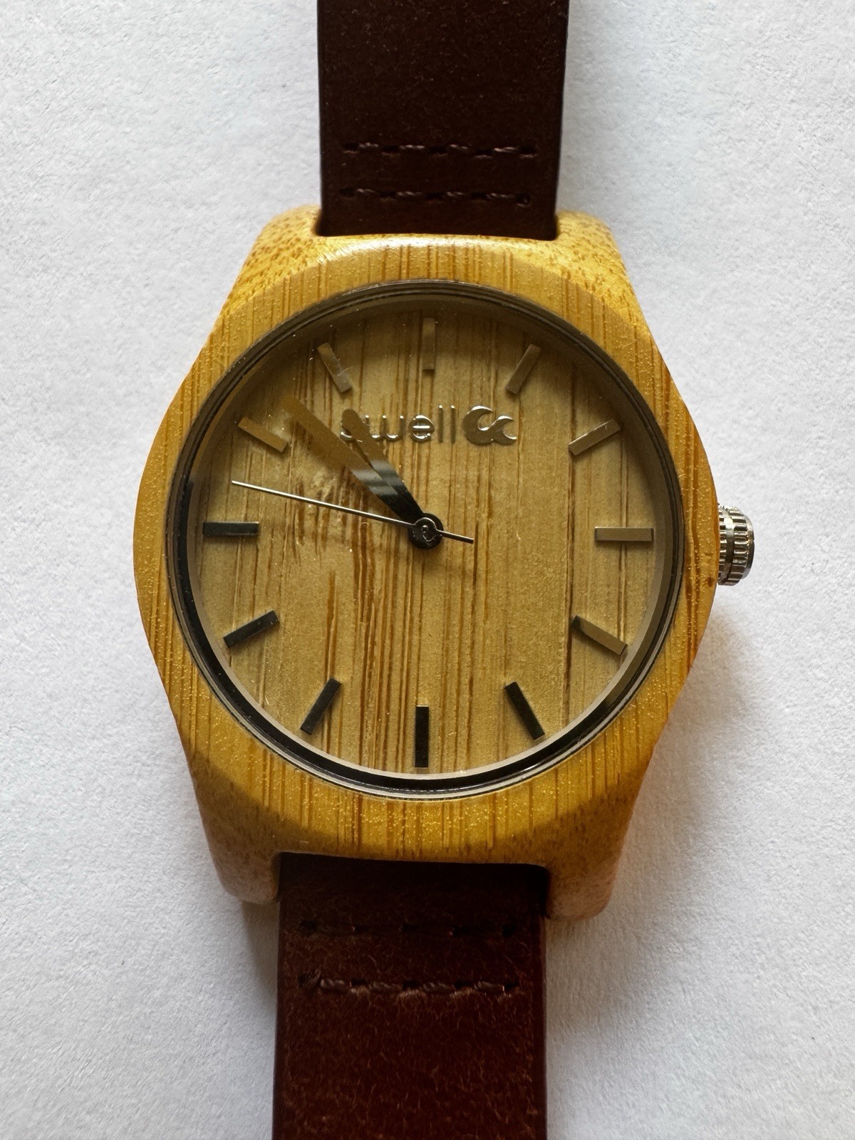Swell Wooden Wristwatch Brown Leather Strap Analog Seconds Hand Stick Indexes