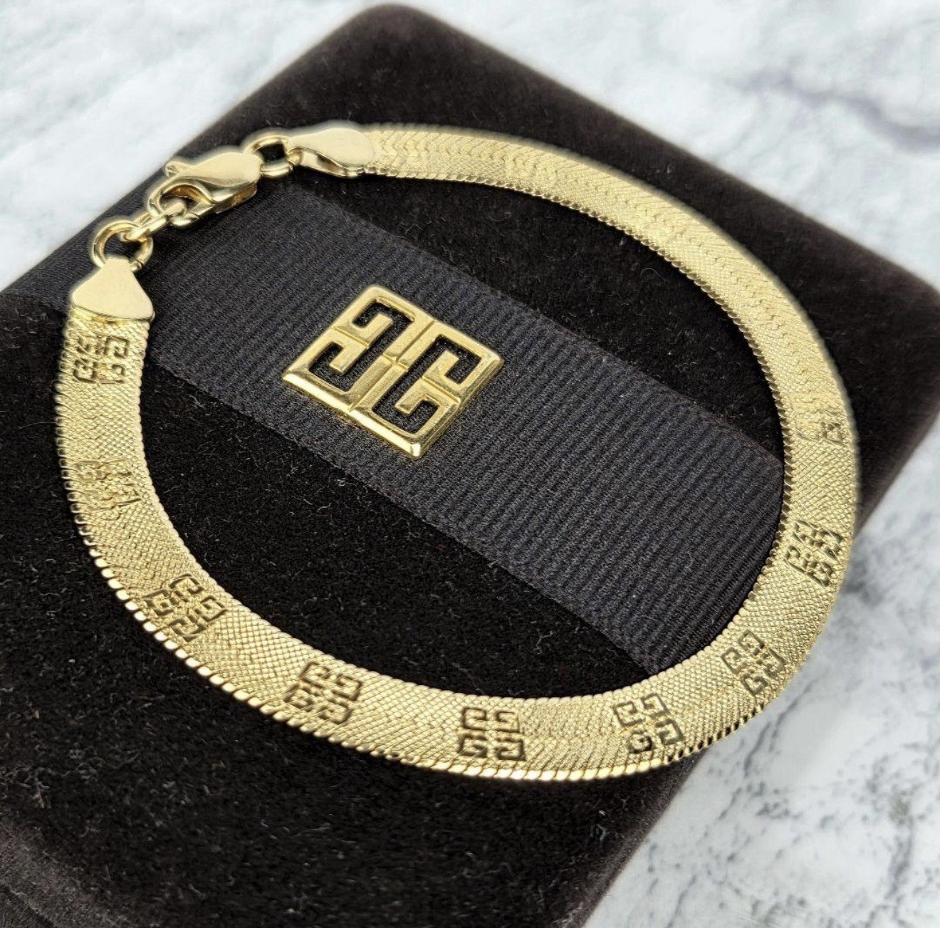 Auth Vintage GIVENCHY 4G Logo Flat Herringbone Chain Bracelet Gold Plated Luxury
