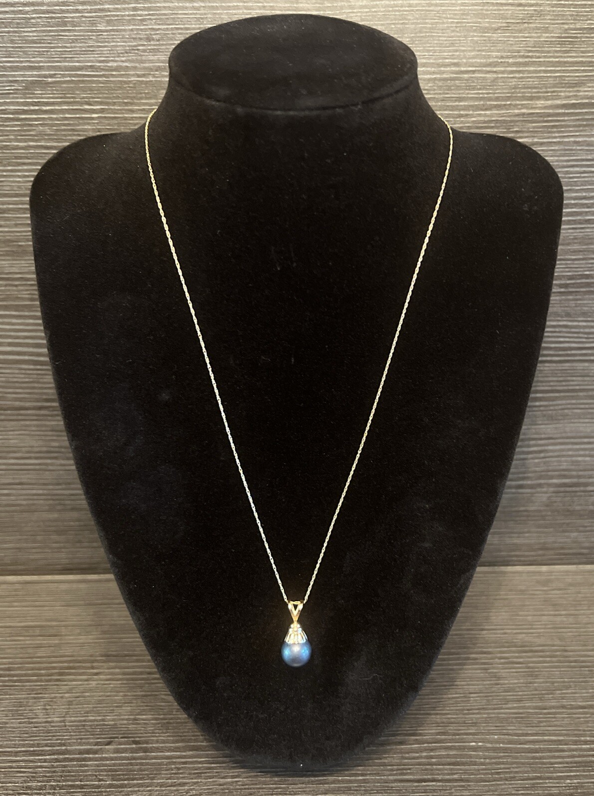 NIB 14k South Seas Gold Tahitian Pearl Pendant With 18” Necklace