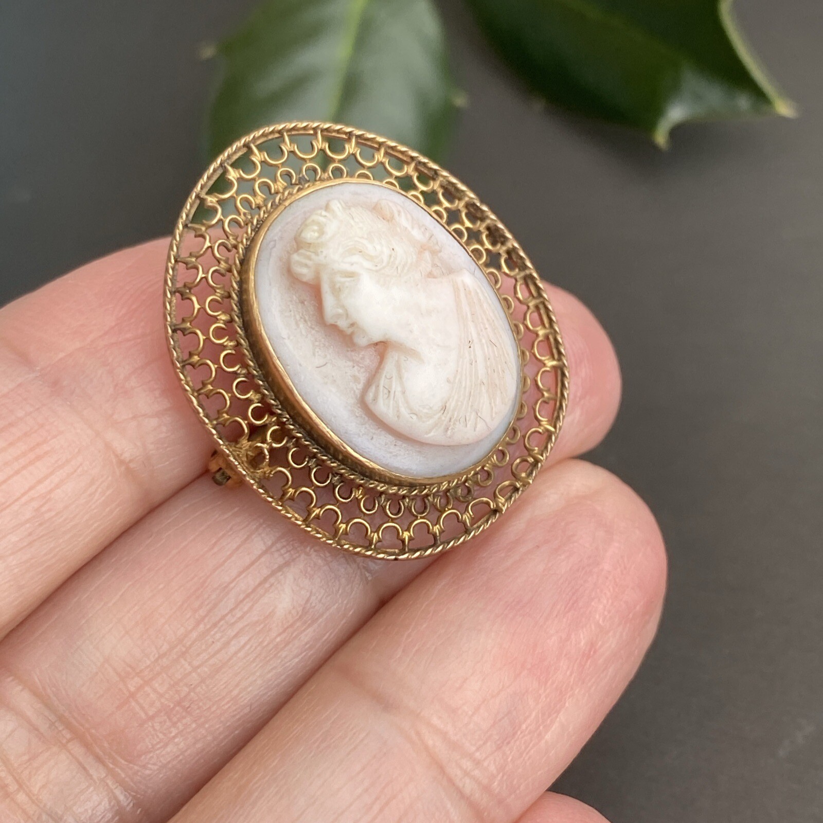 14K Yellow Gold Coral Cameo Brooch Antique Goddess Beauty Profile Fine Jewelry