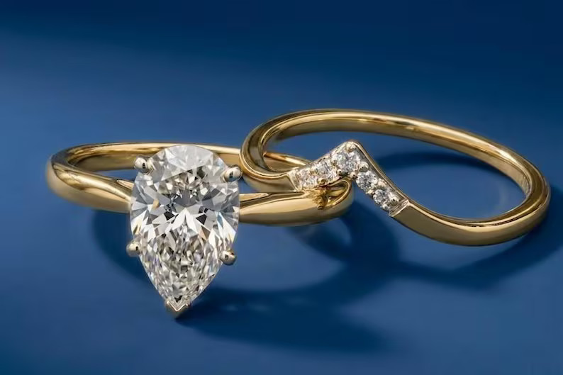 3.20Ct Pear-Cut Lab Grown Diamond EF Solitaire Bridal Ring Set 14K Yellow Gold