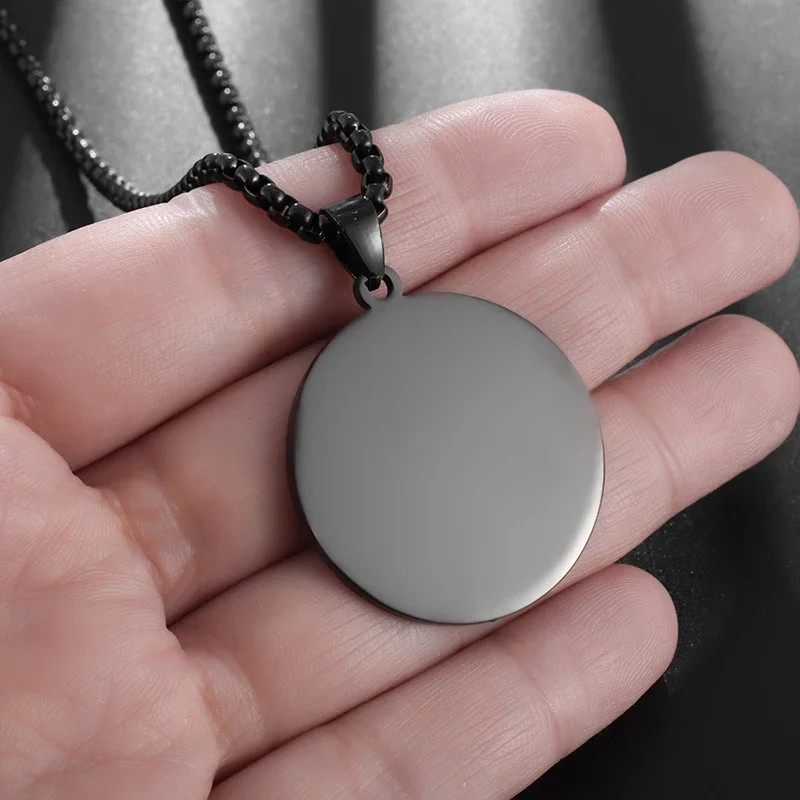Classic Simple Glossy Stainless Steel Round Pendant Necklace Suitable for Men Wo