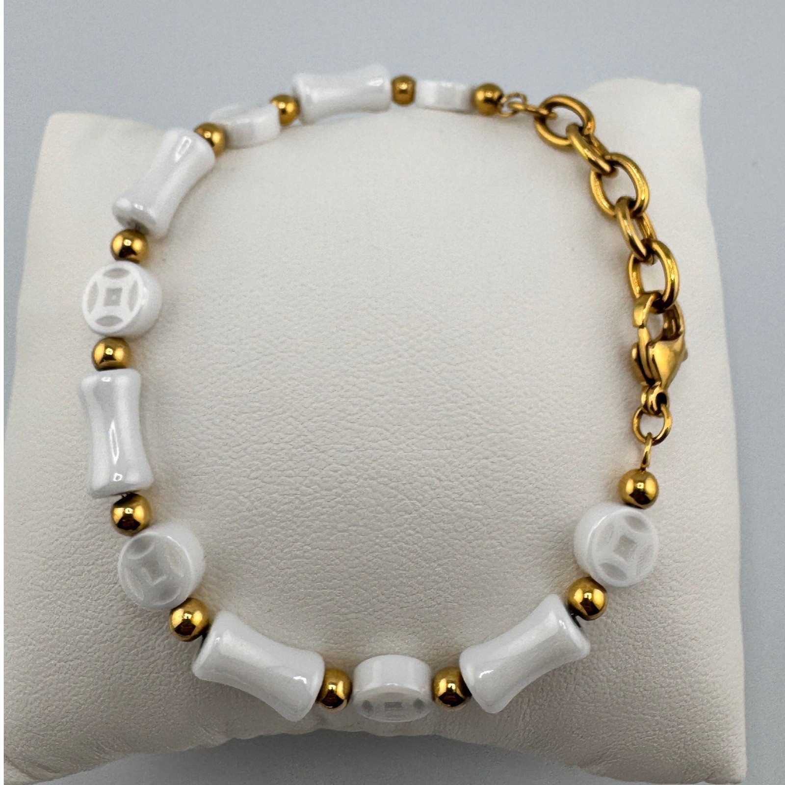 White Bamboo and Coin Bead Bracelet Gold Tone Lobster Clasp Adjustable