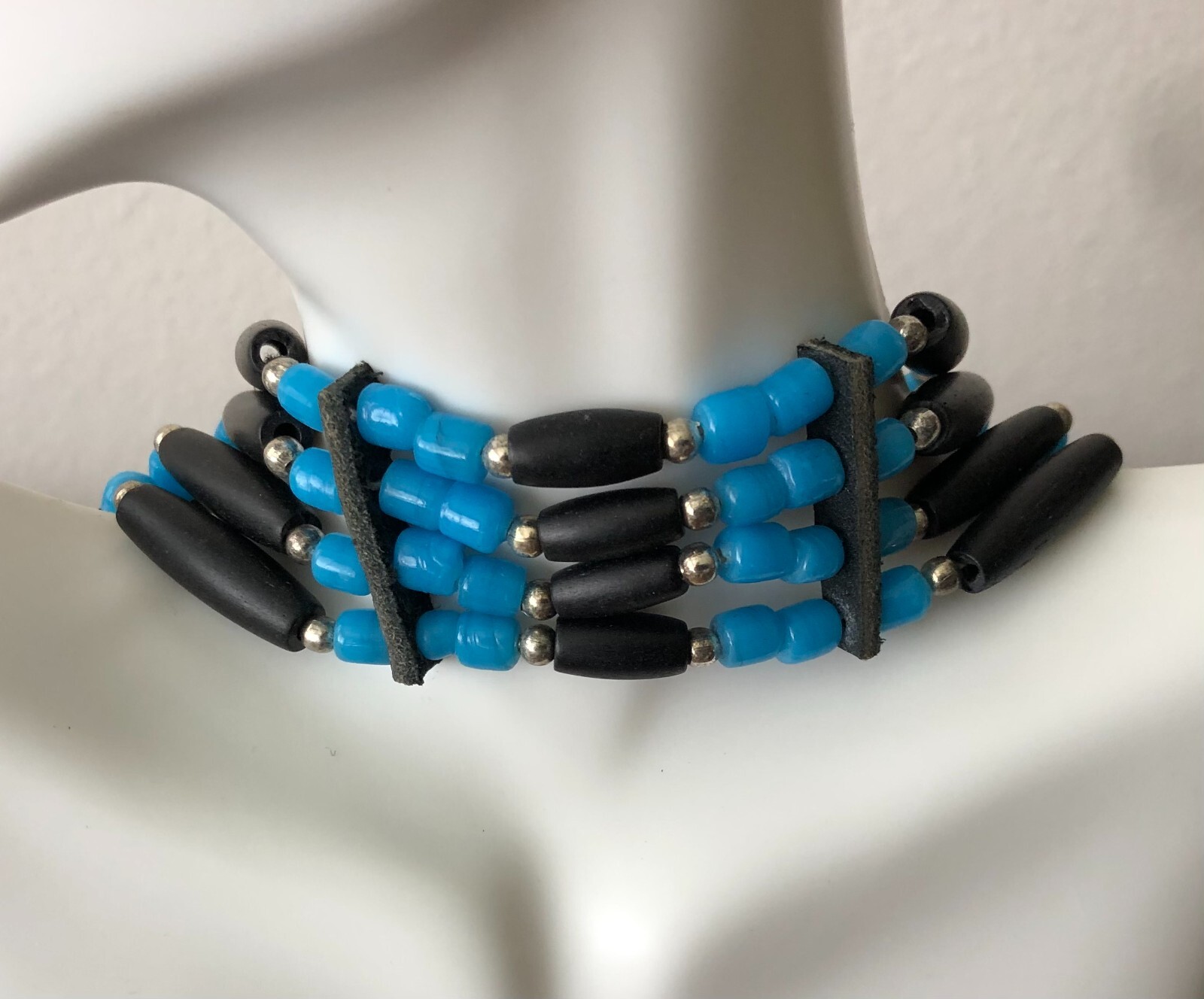 Native American Indian Style Buffalo Bone Choker Necklace Beaded Tradition Blue