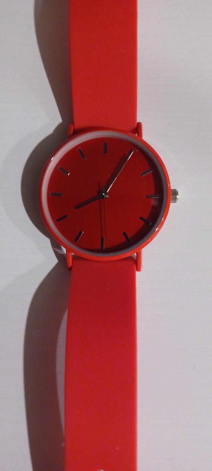 Unbranded Red Rubber Watch Needs New Battery