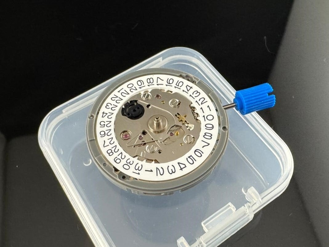 NEW NOT WORKING NH35 NH35A Automatic Watch Movement Date at 3 w/ White Date Disc