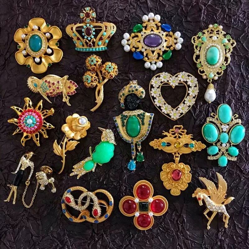 Wholesale 10 Vintage Palace Baroque Brooches Mixed Gold Plated Colorful Gem Pins