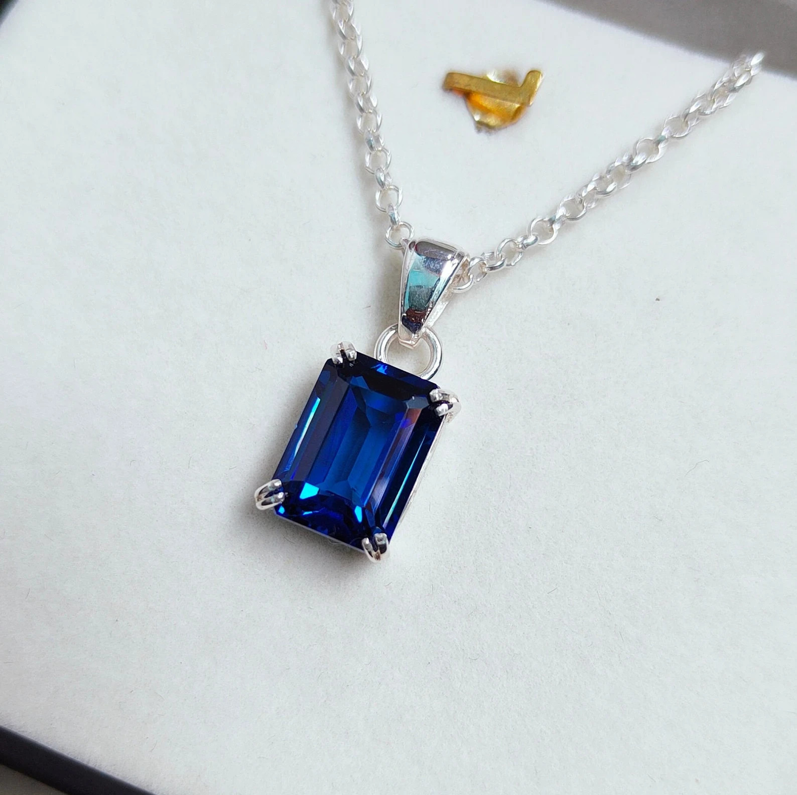 5.00 Ct Emerald Cut Natural Sapphire Diamond Beautiful Pendant 14K White Gold