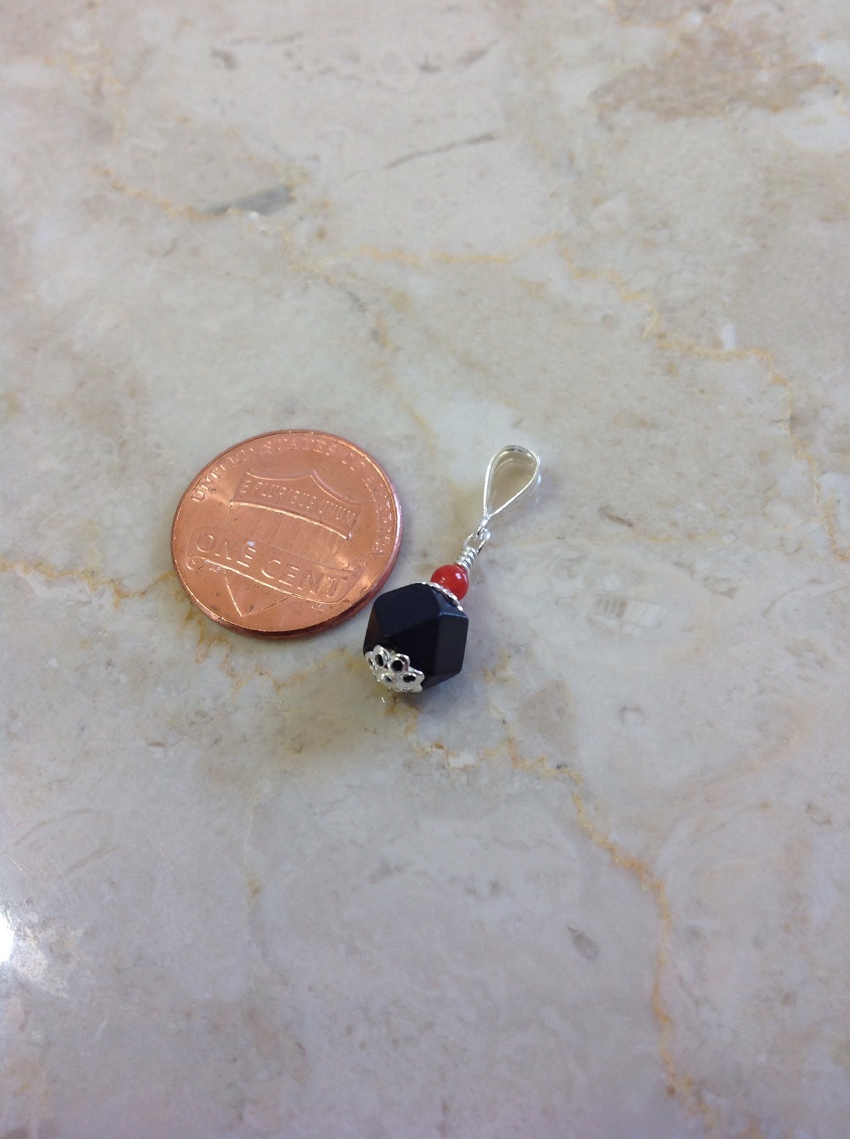 Azabache Original con Plata 925 y Coral Dije (sterling silver 925 pendant)