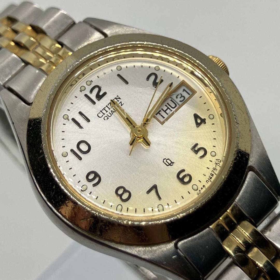Excellent condition, fully functional CITIZEN quartz wristwatch, day-date, two-t
