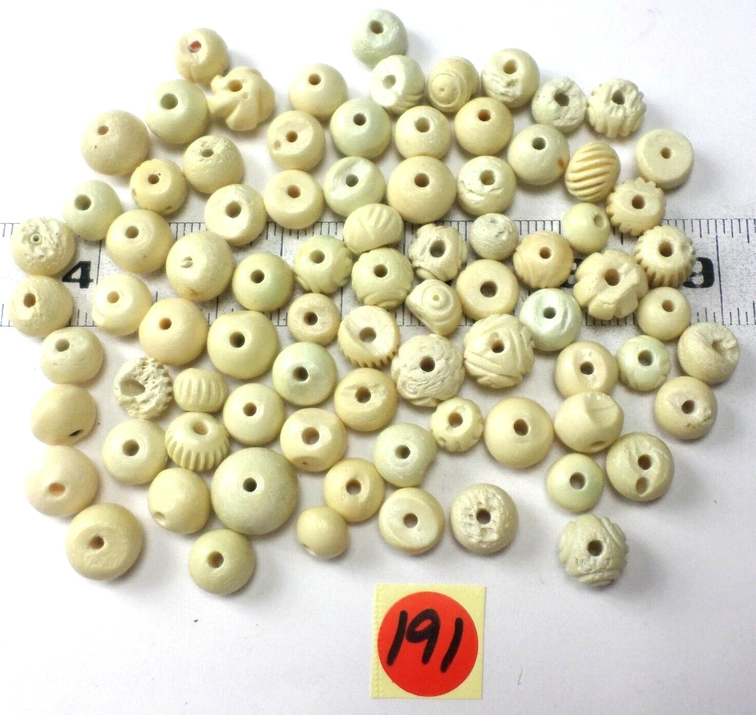 60 Vintage Buffalo Cream Vanilla Bone Carved Large Round Beads Mostly 26mm