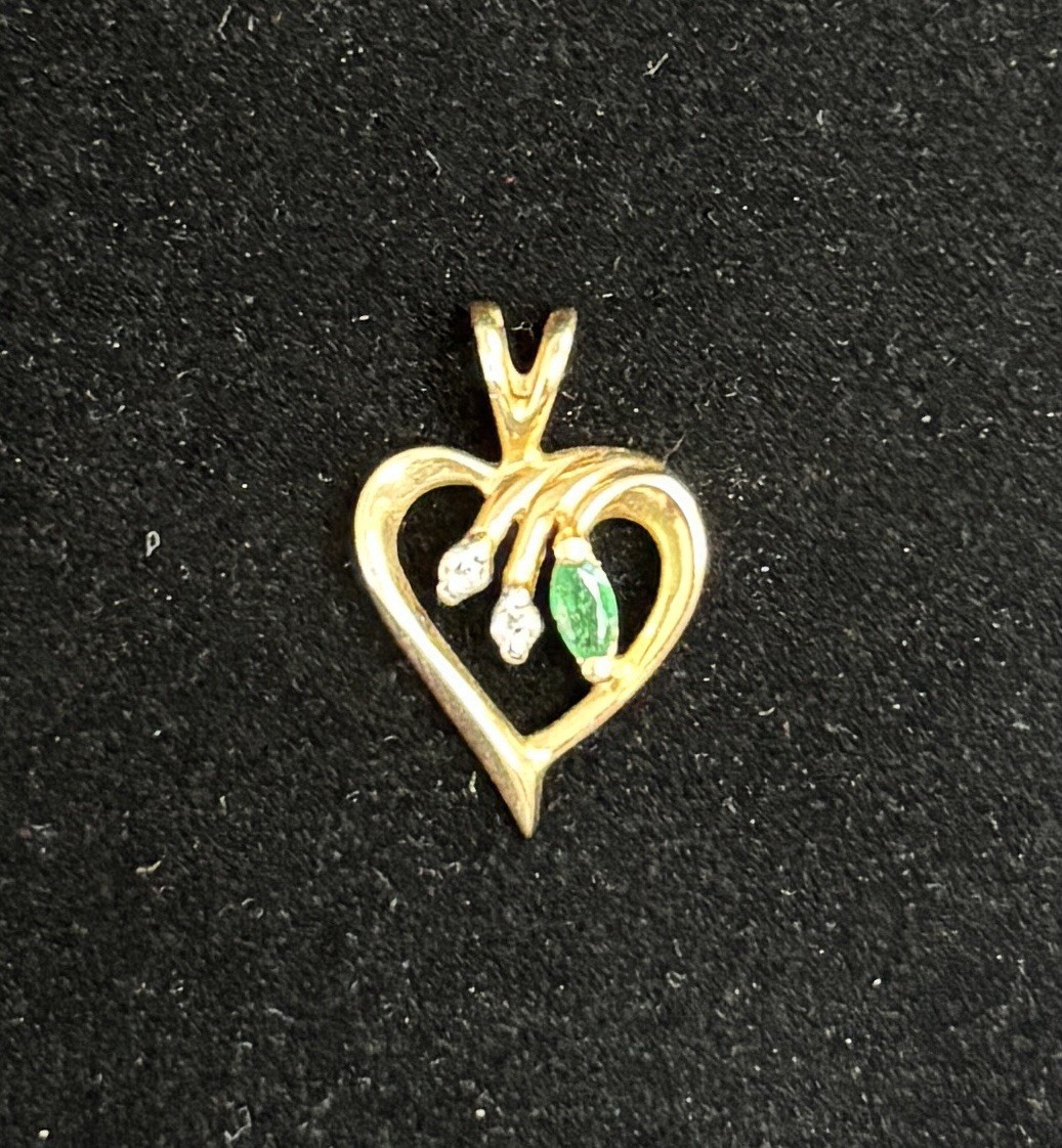 14k Yellow Gold Open Heart Pendant Marquise Emerald & Diamond Accents 1.7 Grams