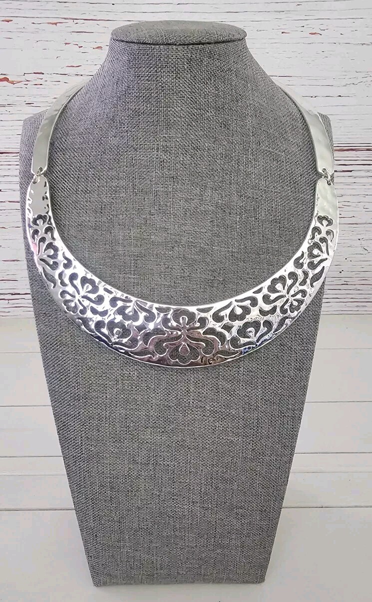 Scroll By Dillard’s NWT Silver tone Nickel Free Adjustable Collar Necklace