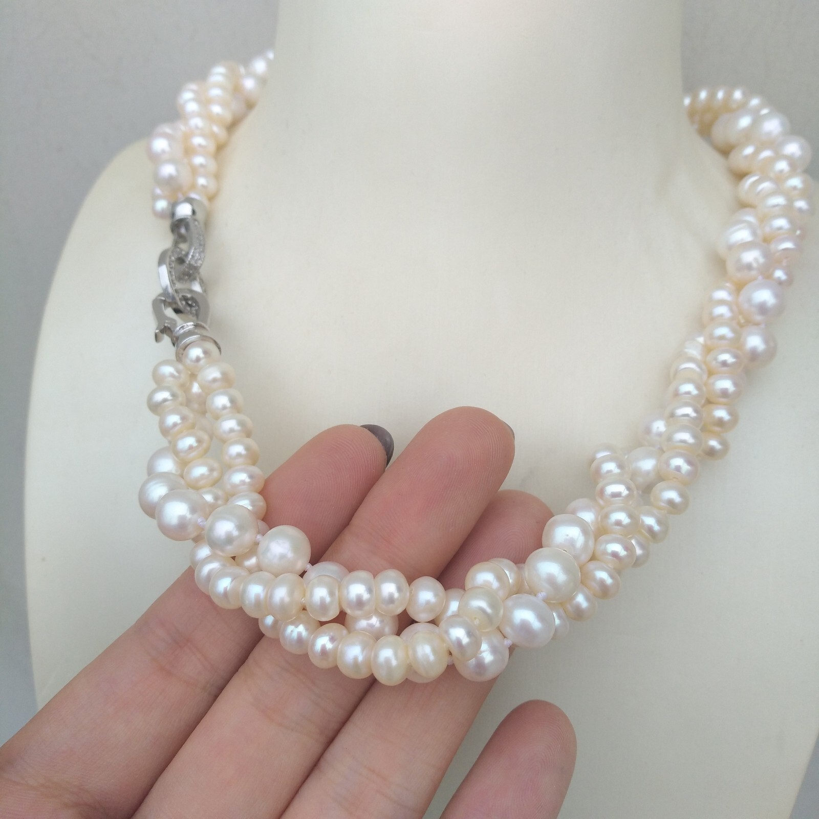 17in Three Strands One Twist Natural AAA Akoya White Pearl Necklace 14K Gold P