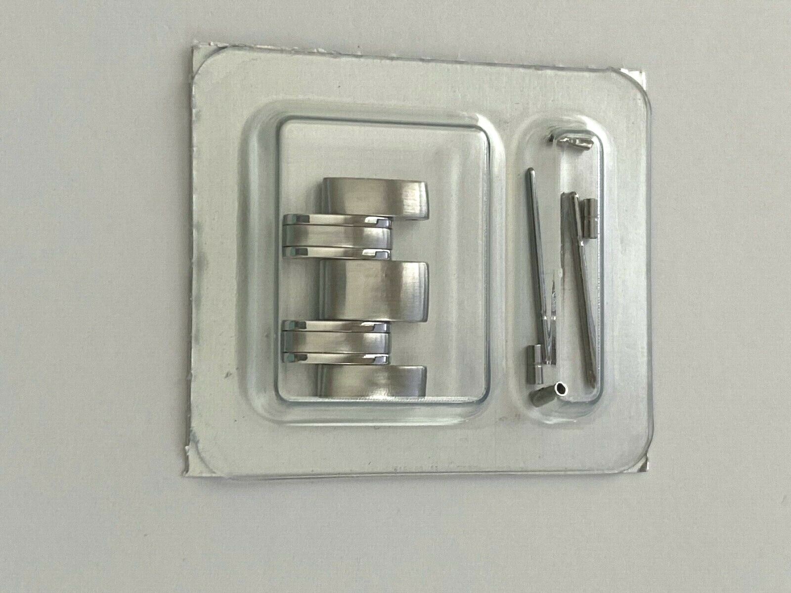 Authentic! Omega Seamaster 18mm Steel Link For Bracelet # 1501/823 or 1502/824
