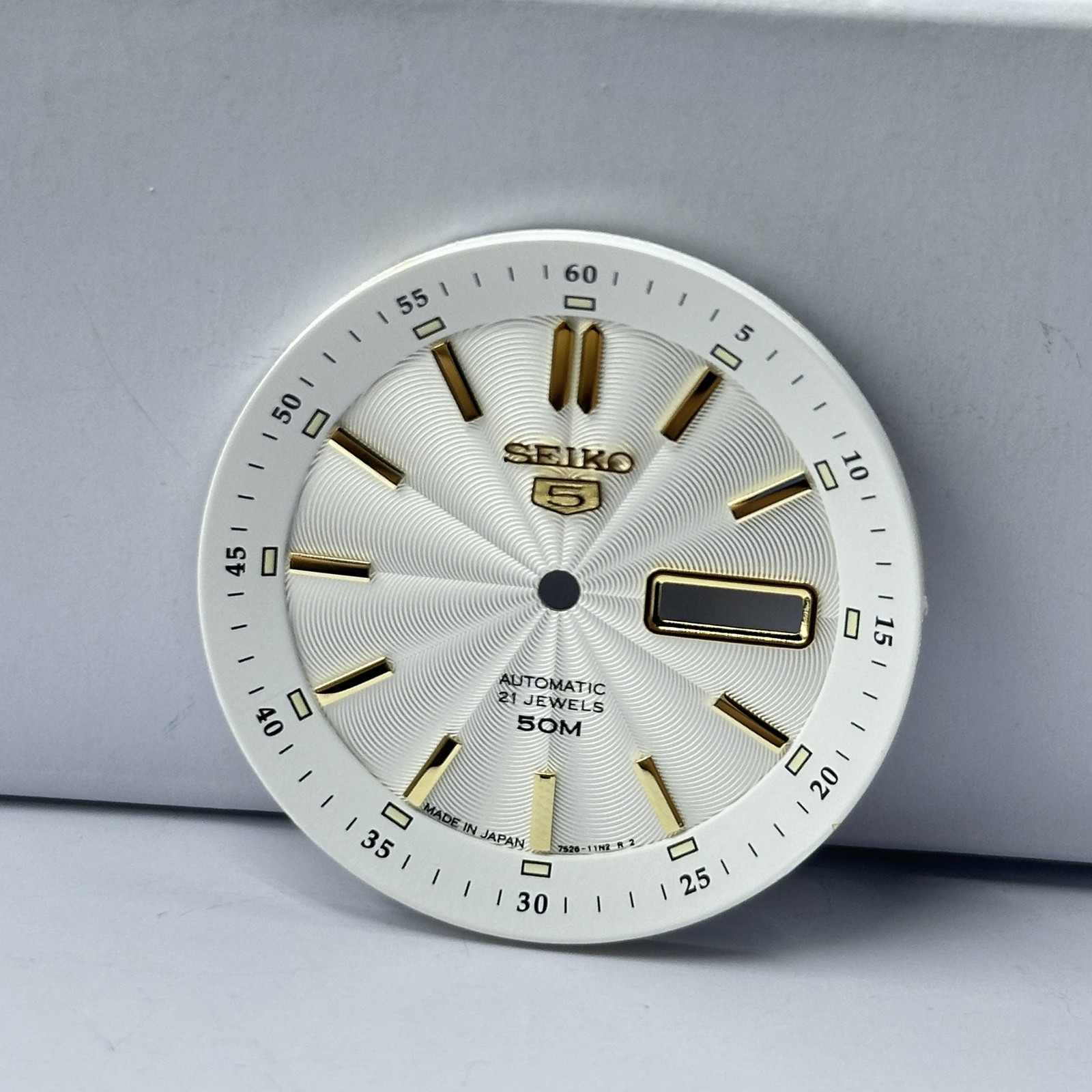 35.5mm Sun Pattern Watch Dial Green Lume Dual Calendar for NH35 Nh36 Movement