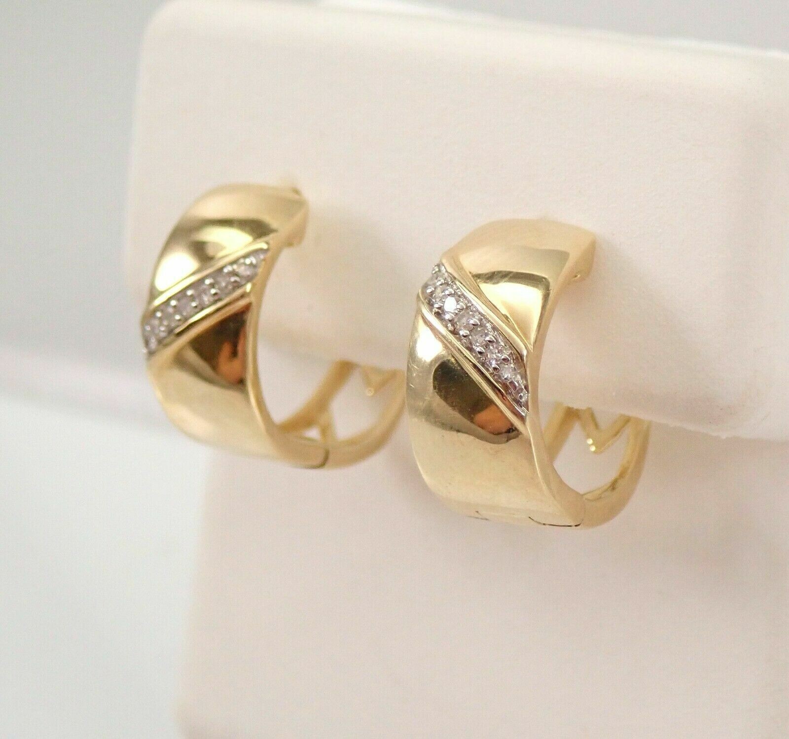 Round Cut Simulated Diamond Stunning Huggie Hoop Earring 14K Yellow Gold Plated